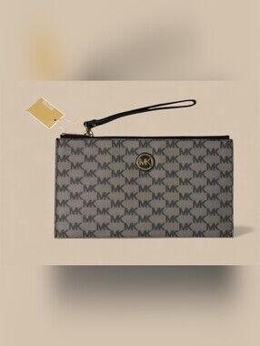 NWT! MICHAEL KORS jet Set Logo Wristlet